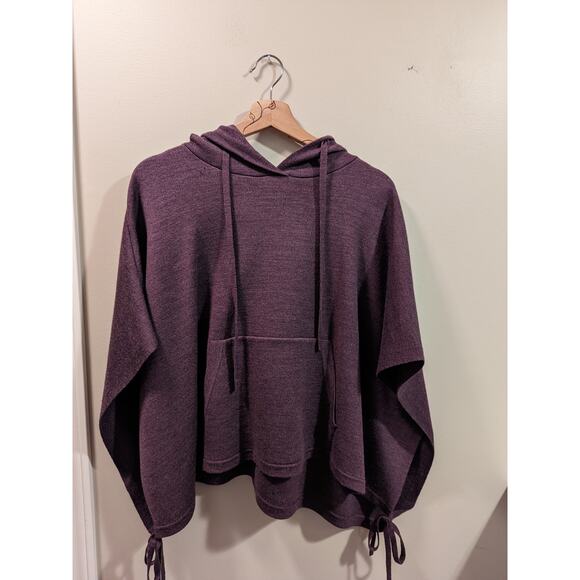 Lululemon All In A Day Hooded Poncho in Black Cherry - Picture 3 of 9